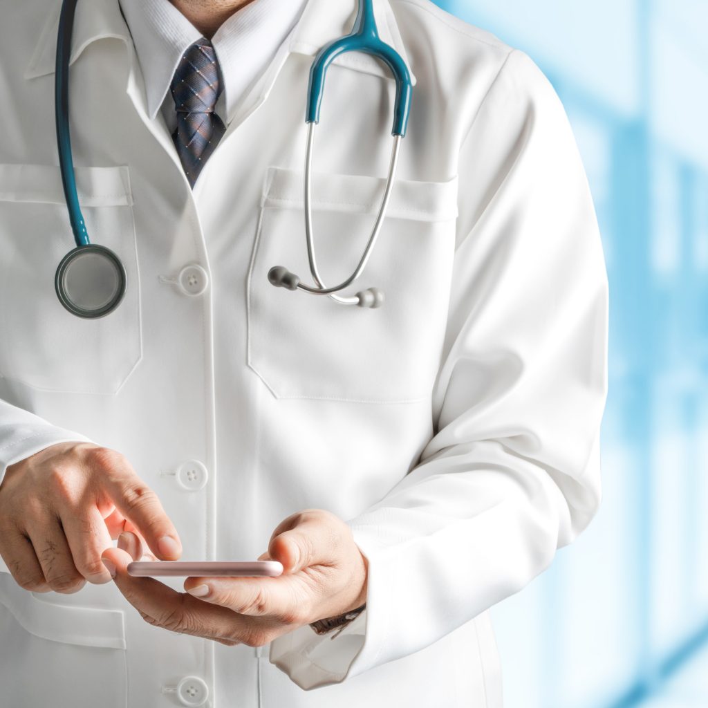 A utilização dos aplicativos de mensagens pelos profissionais médicos